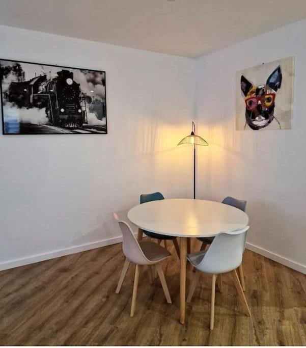 L'Escale Balzac Appartement Villeurbanne Buitenkant foto